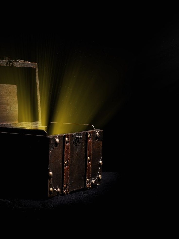 Humidor de parede em cedro espanhol com iluminação interior quente